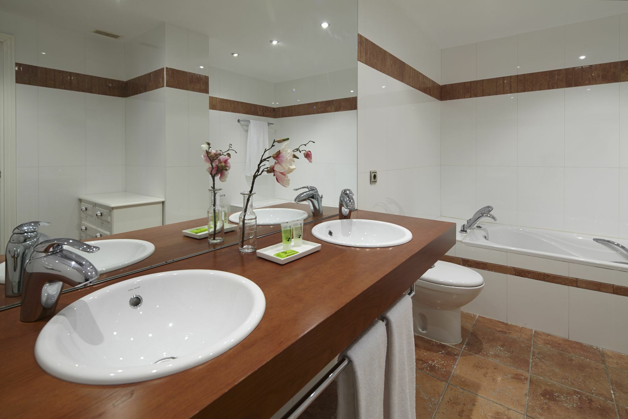 Playa De La Concha 3 Apartment By Feelfree Rentals سان سيباستيان المظهر الخارجي الصورة